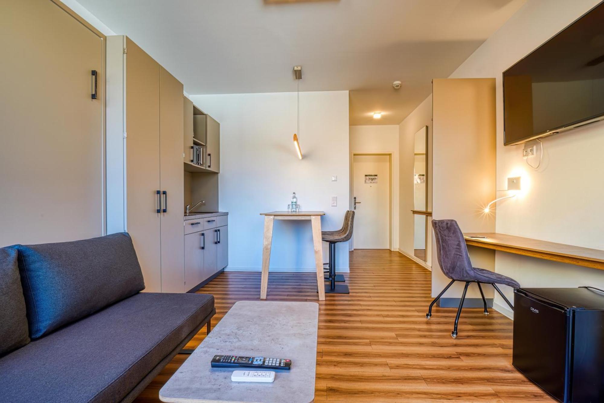 Nicetostay Aparthotel